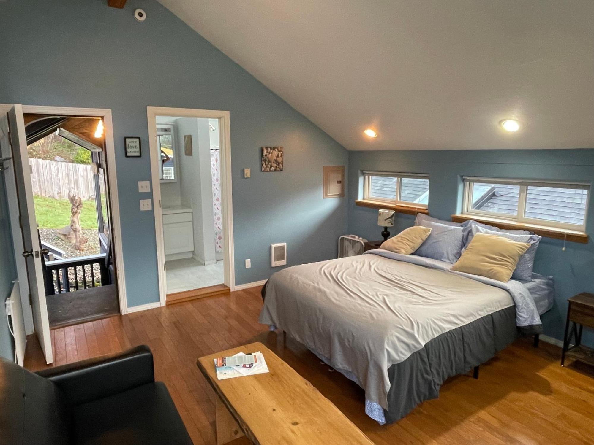 Oceanfront Studio/Loft: Alpacas, Oysters & Kayaks Shelton Exterior photo