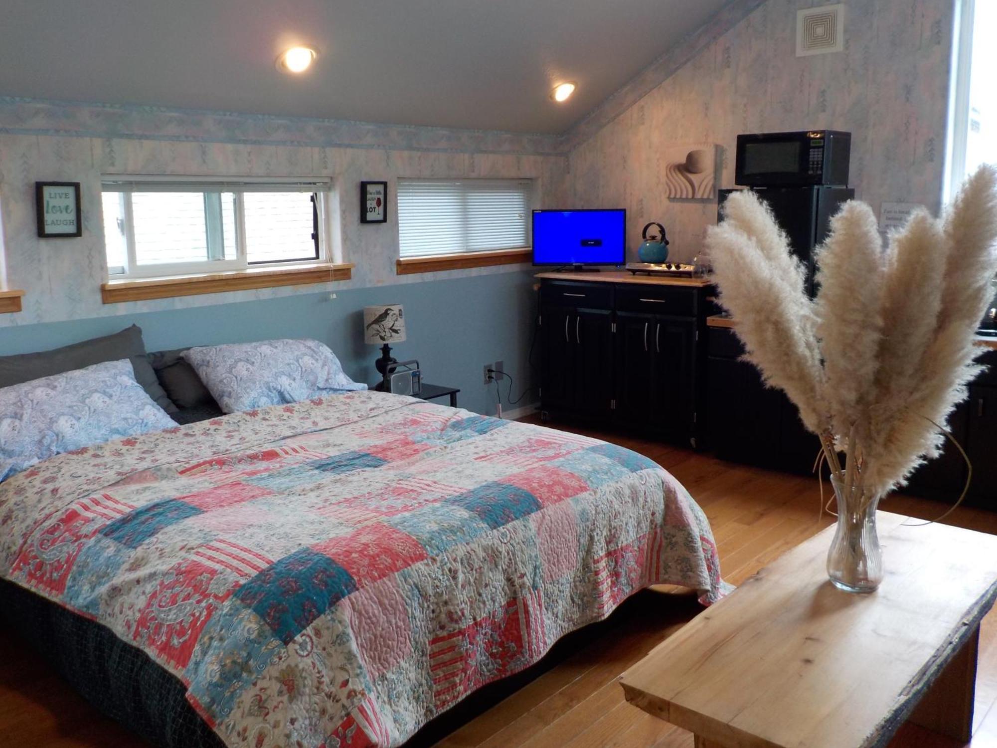 Oceanfront Studio/Loft: Alpacas, Oysters & Kayaks Shelton Exterior photo