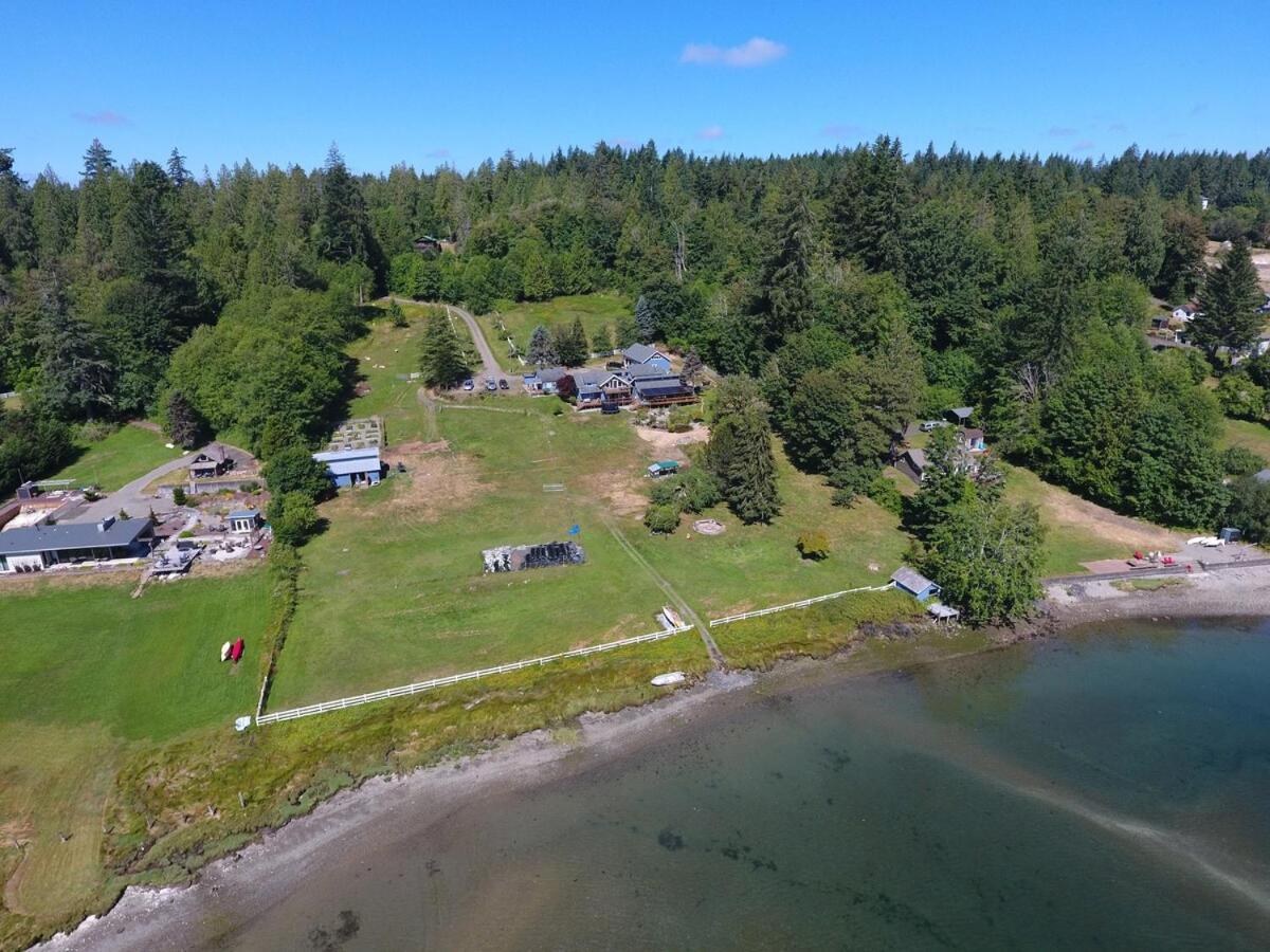 Oceanfront Studio/Loft: Alpacas, Oysters & Kayaks Shelton Exterior photo